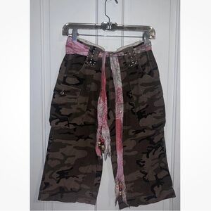 Vintage Early 2000 Y2k Joie Camo cargo Low Rise Waist shorts W Rhinestones Sz 2